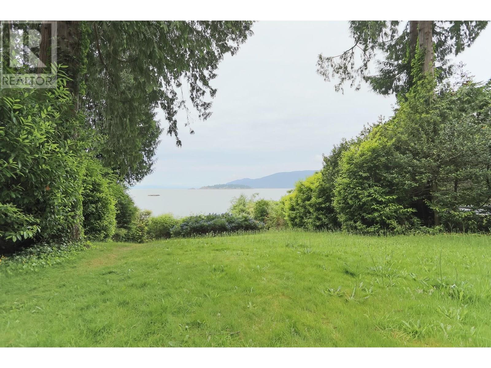 5252 MARINE DRIVE, West Vancouver
