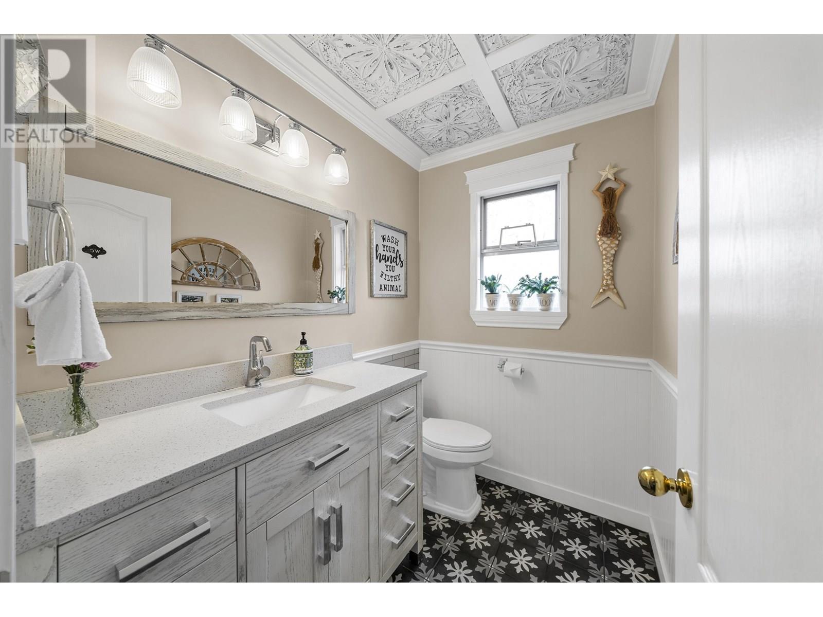 Photo 11 of 20302 123 B Avenue, Maple Ridge BC