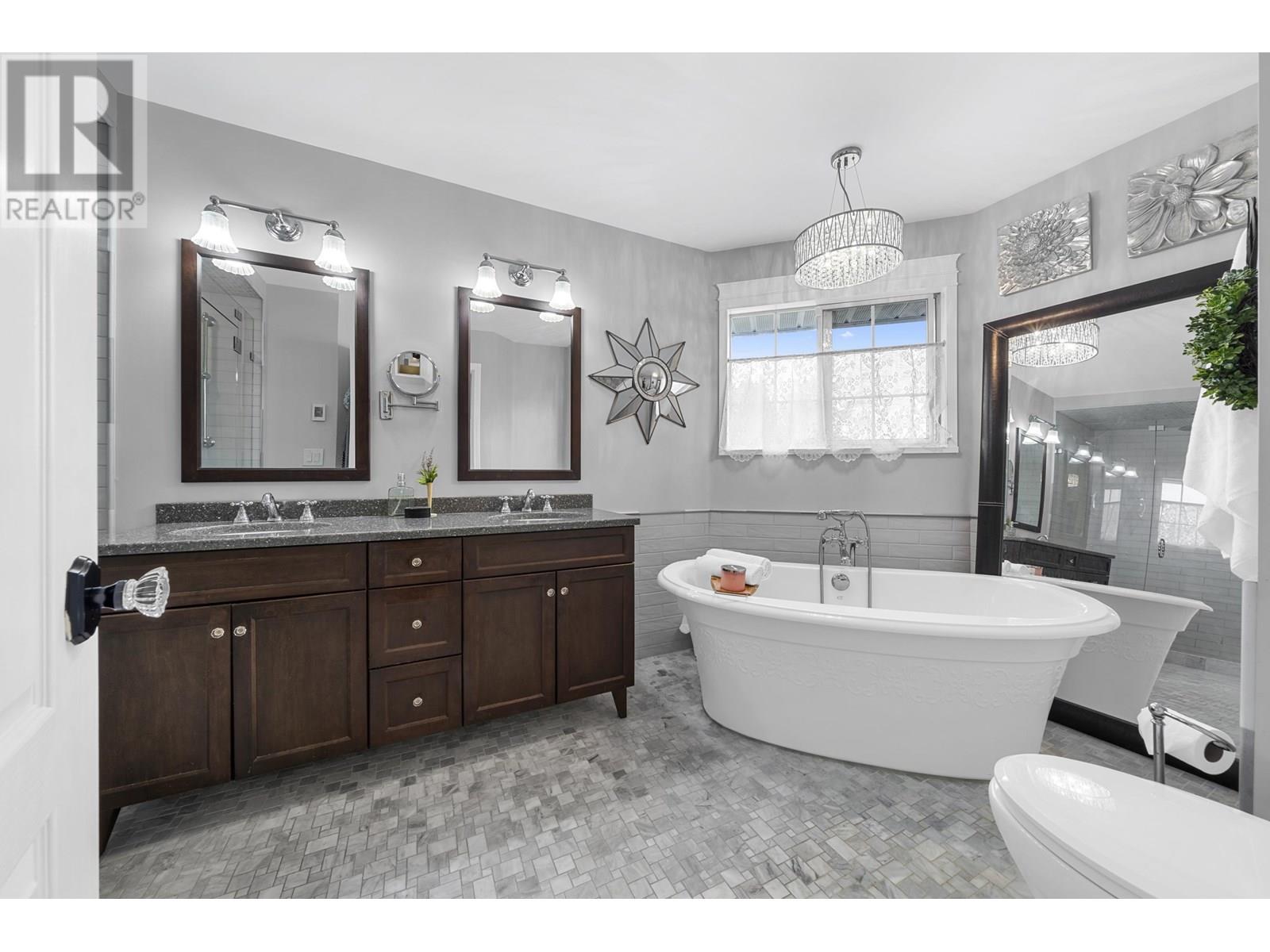 Photo 14 of 20302 123 B Avenue, Maple Ridge BC