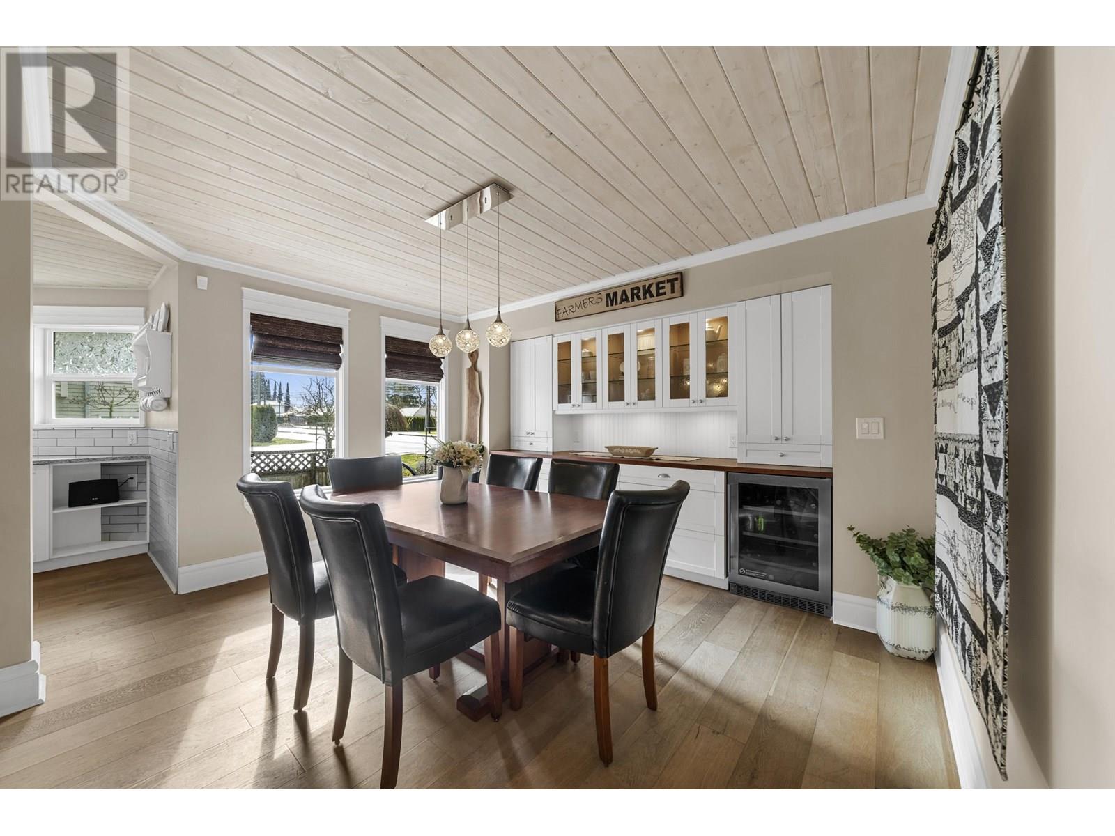 Photo 4 of 20302 123 B Avenue, Maple Ridge BC