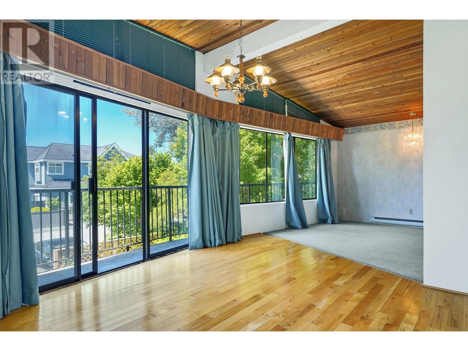 Photo 3 of 10540 Seamount Road, Richmond BC