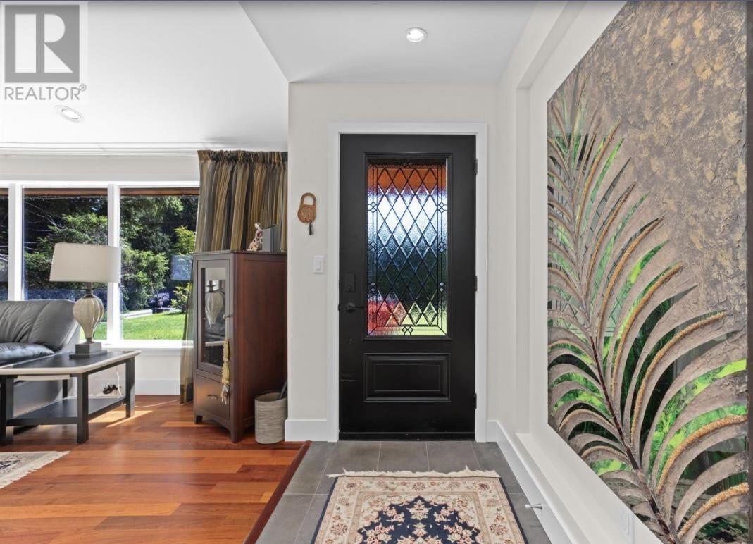 81 MORVEN DRIVE, West Vancouver