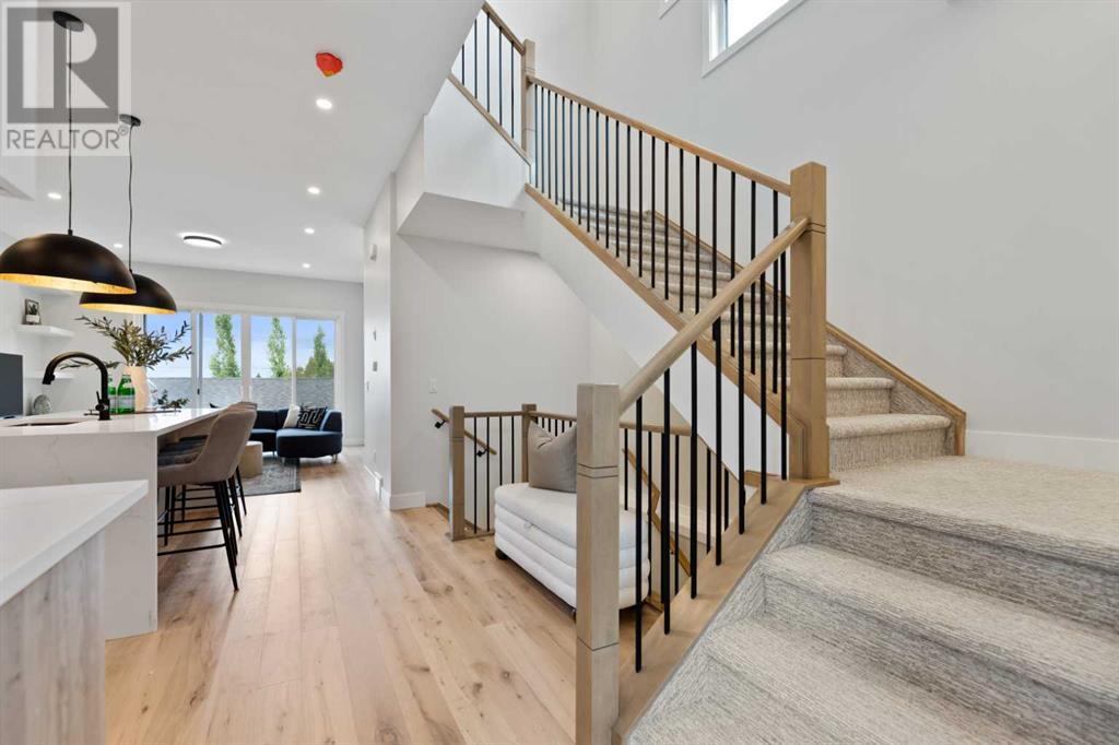 Photo 6 of 2110 23 Avenue Sw, Calgary AB
