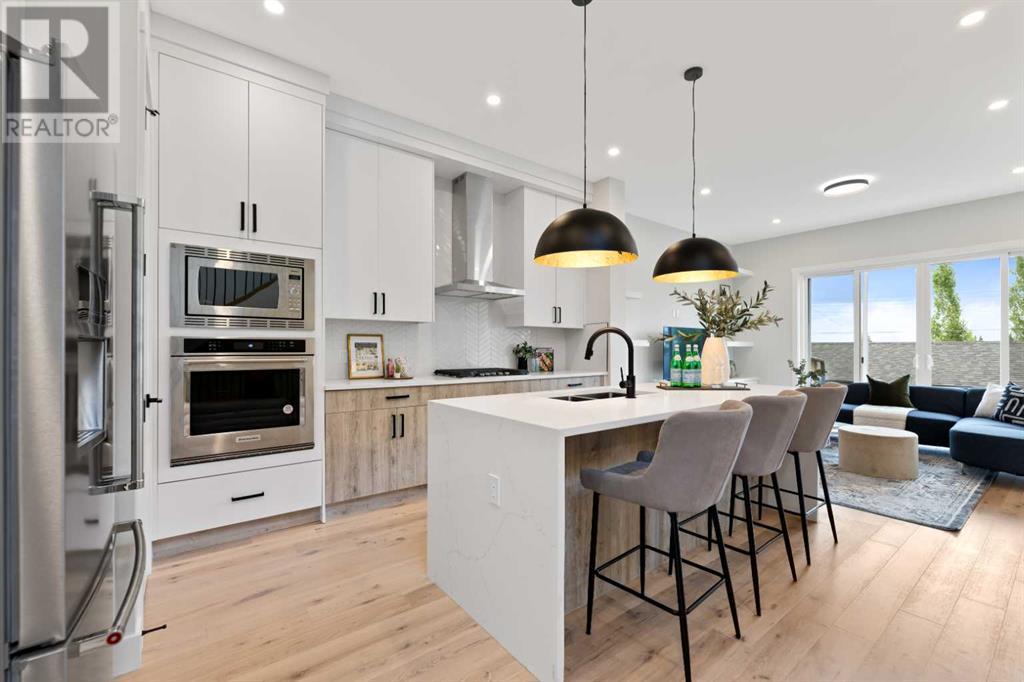Photo 8 of 2110 23 Avenue Sw, Calgary AB