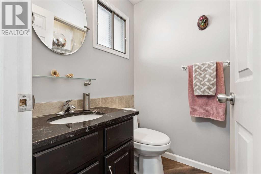 Single Family House for Sale in  Hawkfield Crescent NW Hawkwood Calgary 