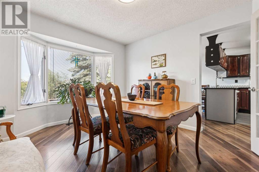 Single Family House for Sale in  Hawkfield Crescent NW Hawkwood Calgary 