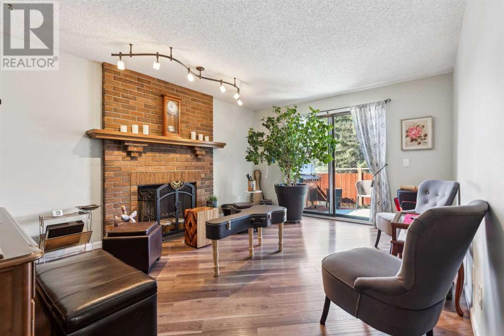 Single Family House for Sale in  Hawkfield Crescent NW Hawkwood Calgary 