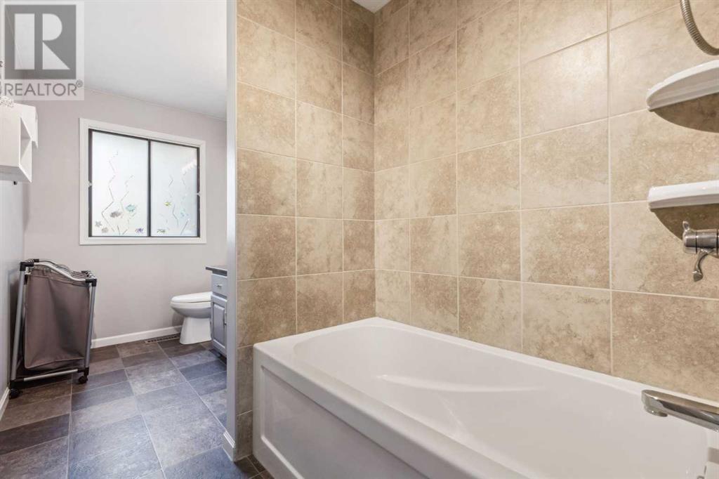 Single Family House for Sale in  Hawkfield Crescent NW Hawkwood Calgary 