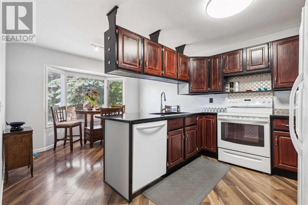 Single Family House for Sale in  Hawkfield Crescent NW Hawkwood Calgary 