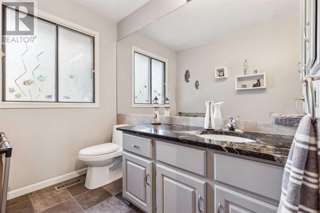 Single Family House for Sale in  Hawkfield Crescent NW Hawkwood Calgary 