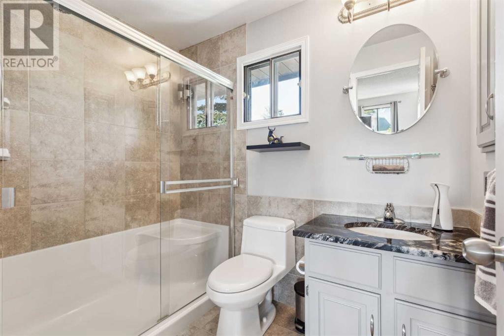 Single Family House for Sale in  Hawkfield Crescent NW Hawkwood Calgary 