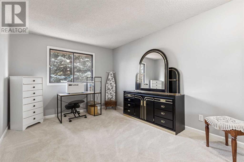 Single Family House for Sale in  Hawkfield Crescent NW Hawkwood Calgary 