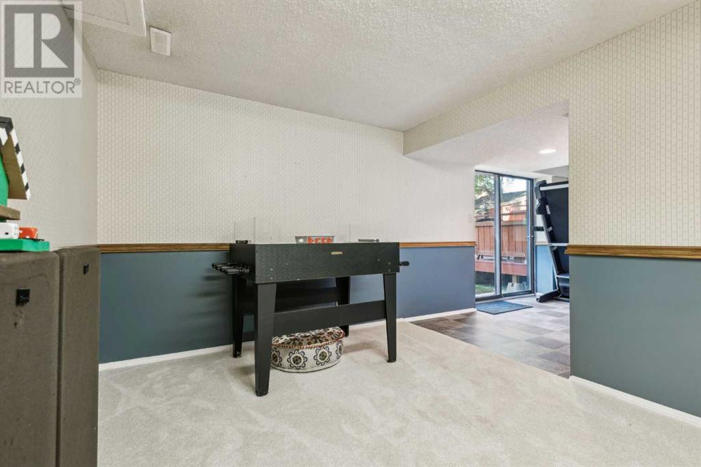 Single Family House for Sale in  Hawkfield Crescent NW Hawkwood Calgary 