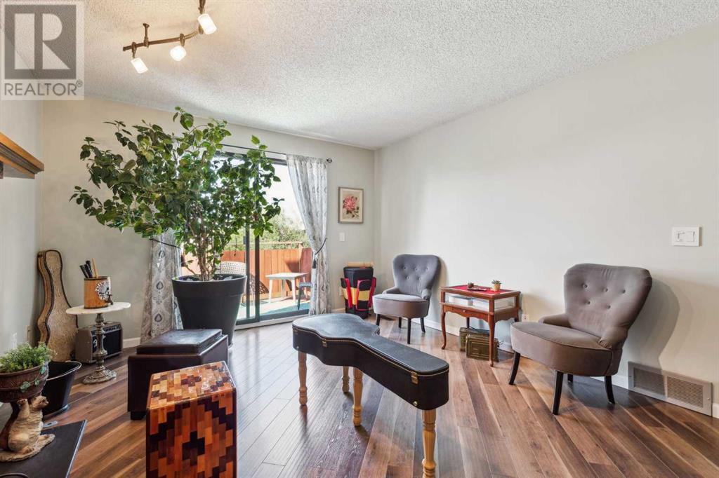 Single Family House for Sale in  Hawkfield Crescent NW Hawkwood Calgary 