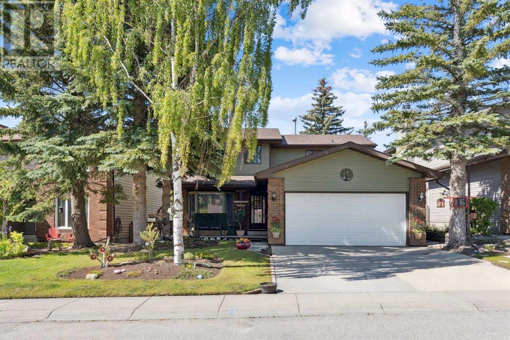 Single Family House for Sale in  Hawkfield Crescent NW Hawkwood Calgary 