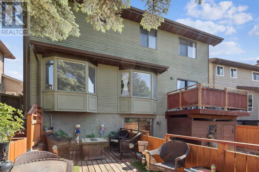 Single Family House for Sale in  Hawkfield Crescent NW Hawkwood Calgary 