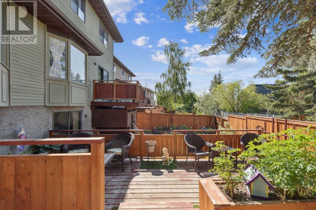 Single Family House for Sale in  Hawkfield Crescent NW Hawkwood Calgary 