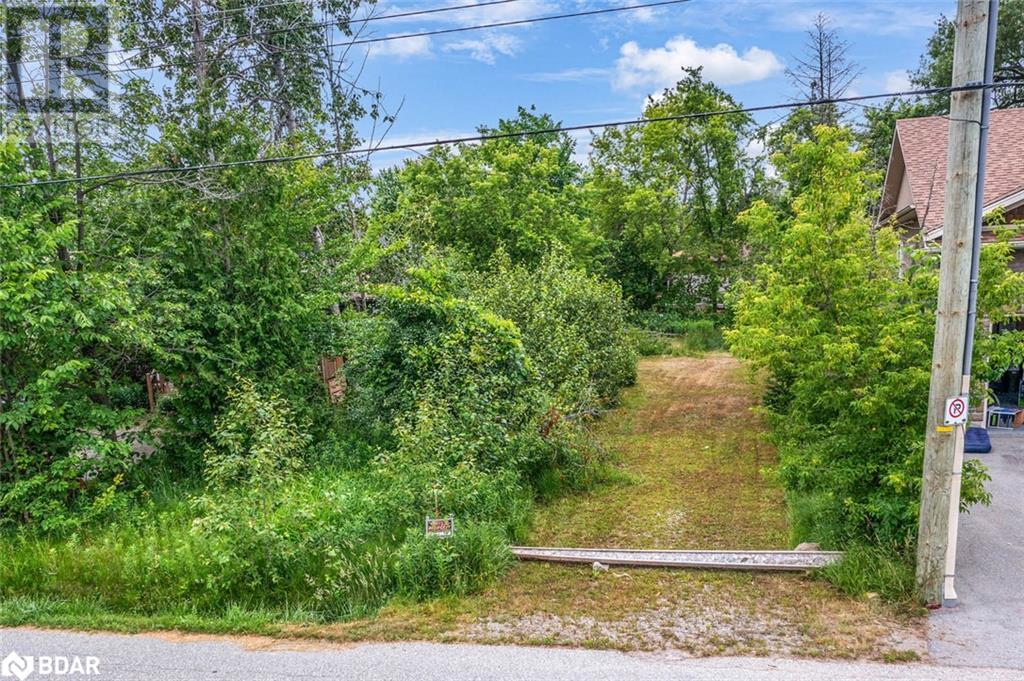 Photo 3 of 732 Chestnut Street, Innisfil ON