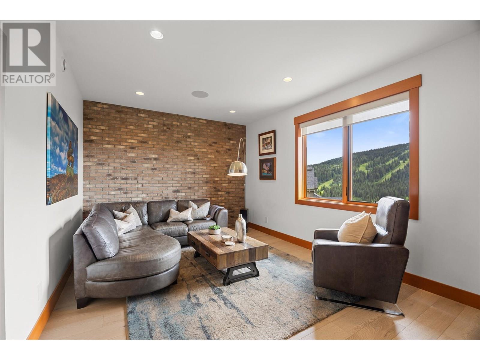 4249 Bella Vista Drive, Sun Peaks