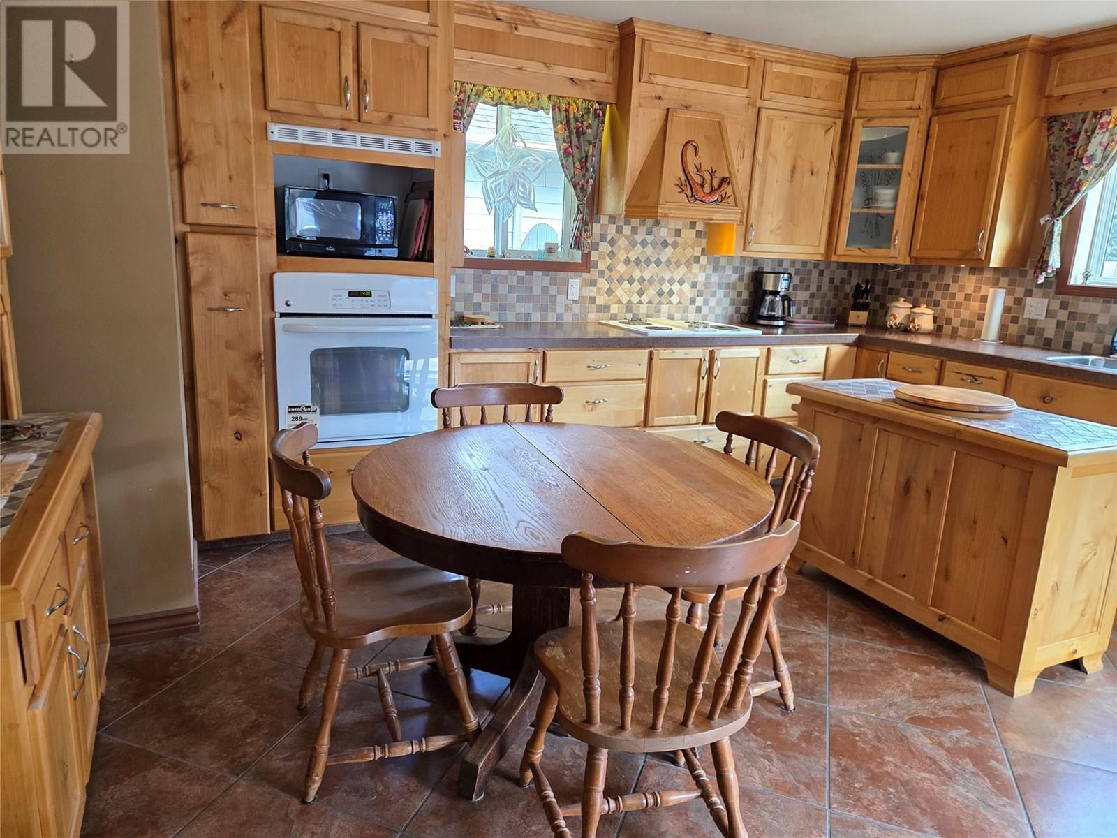 Photo 7 of 309 2nd Avenue, Keremeos BC