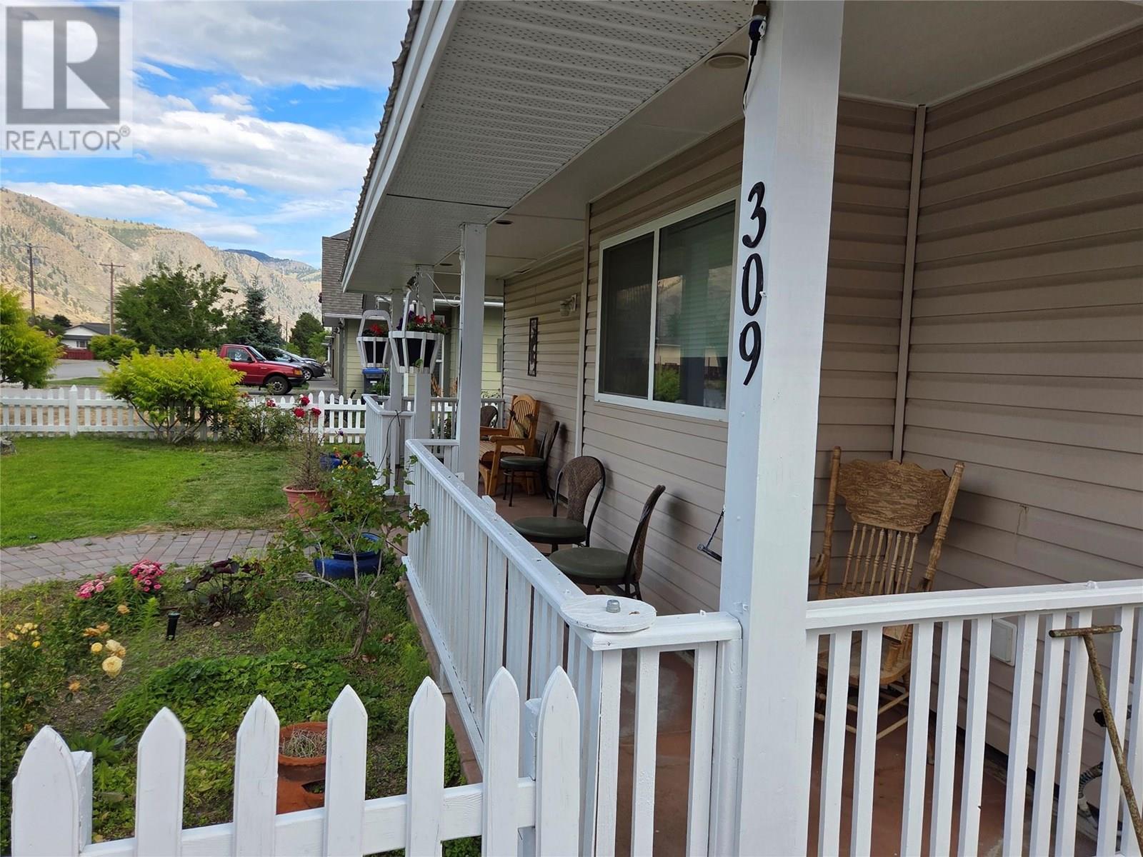 Photo 19 of 309 2nd Avenue, Keremeos BC