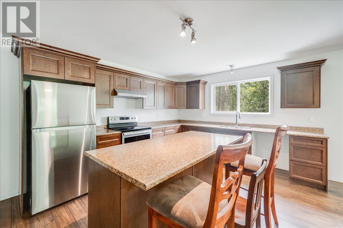116 Liness Road, Salmo