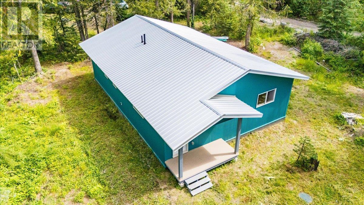 116 Liness Road, Salmo