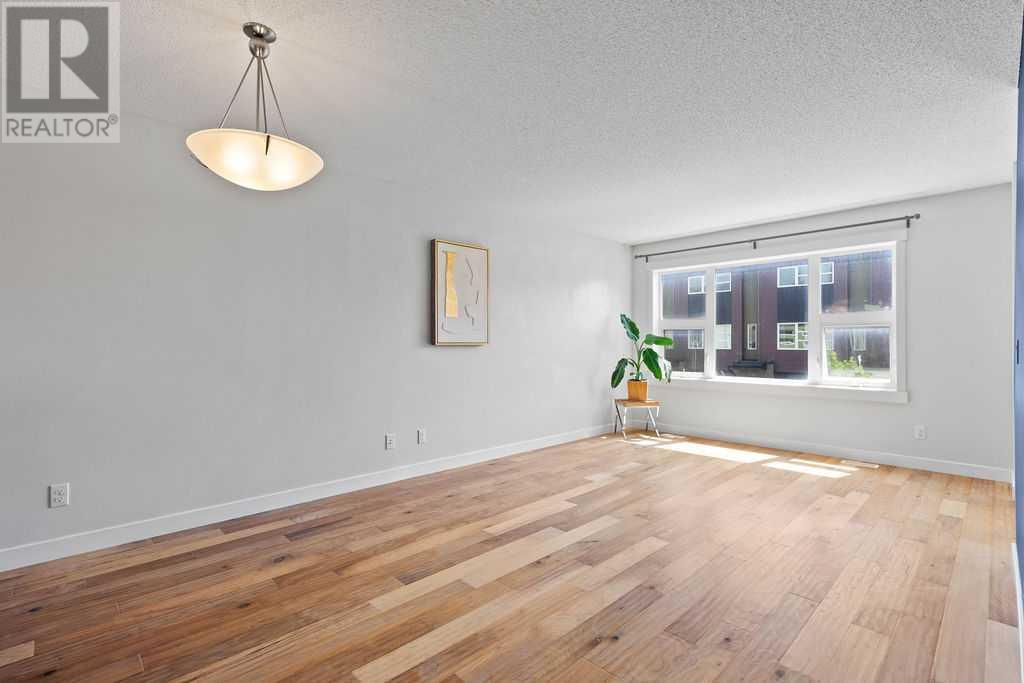 Single Family House for Sale in  covecreek Circle NE Coventry Hills Calgary 