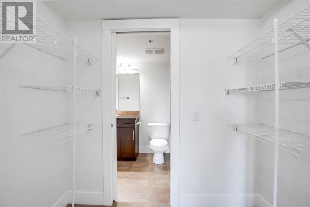 Single Family House for Sale in   Rocky Vista Gardens NW Rocky Ridge Calgary 