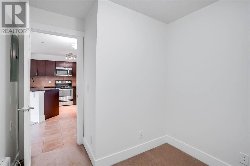 Single Family House for Sale in   Rocky Vista Gardens NW Rocky Ridge Calgary 