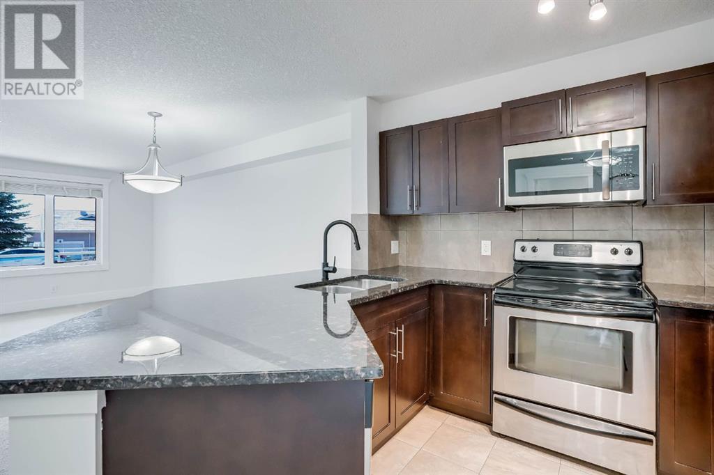 Single Family House for Sale in   Rocky Vista Gardens NW Rocky Ridge Calgary 