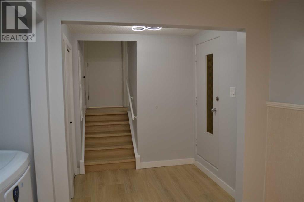 Single Family House 4 Level for Sale in  Tregullas Street NW Thorncliffe Calgary 