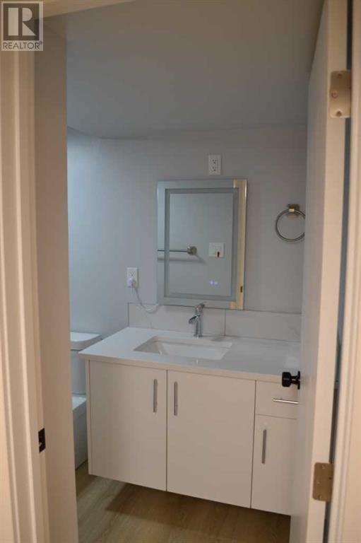 Single Family House 4 Level for Sale in  Tregullas Street NW Thorncliffe Calgary 