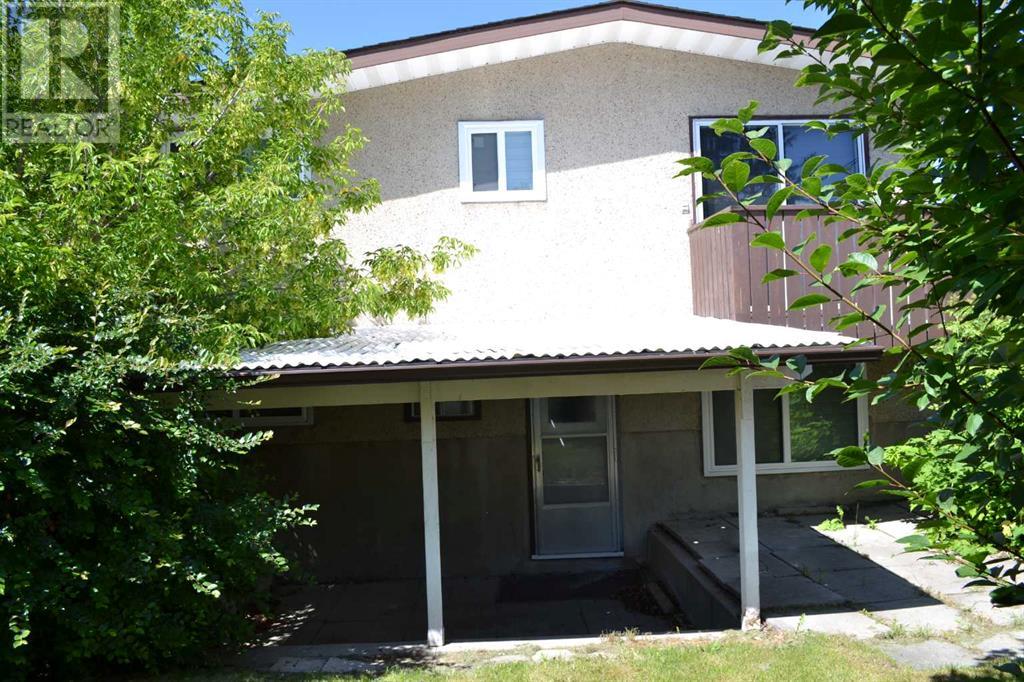 Single Family House 4 Level for Sale in  Tregullas Street NW Thorncliffe Calgary 