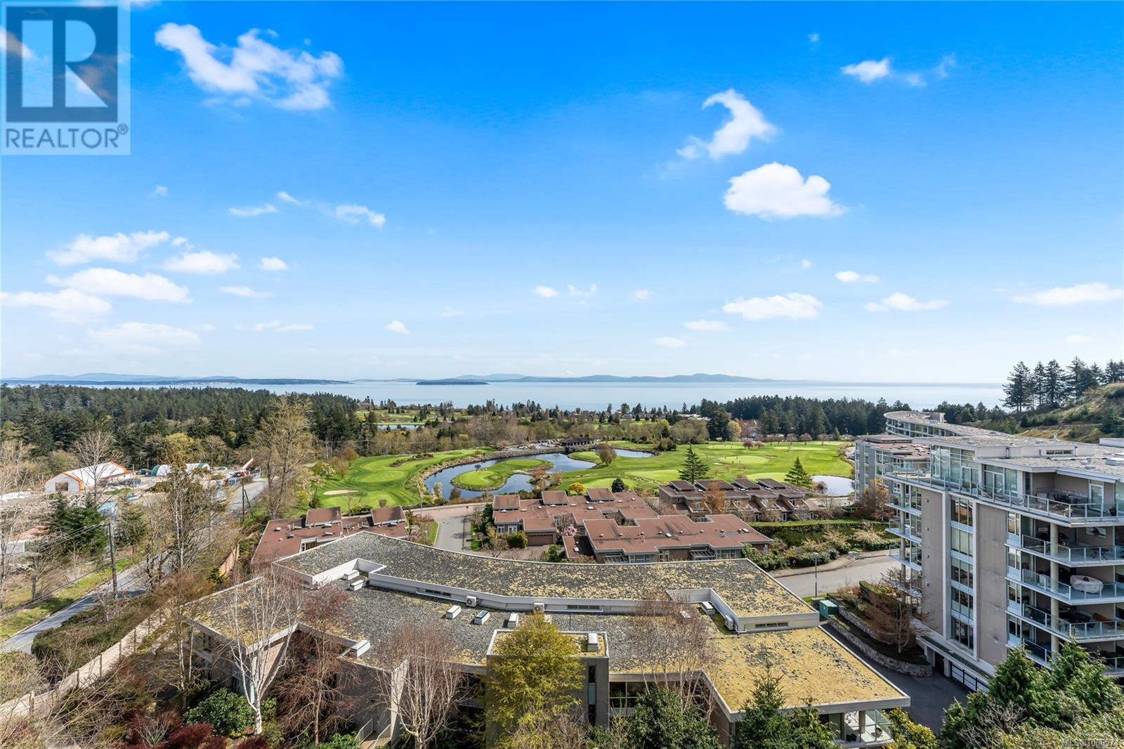 Photo 26 of 503 5388 Hill Rise Terr, Saanich BC