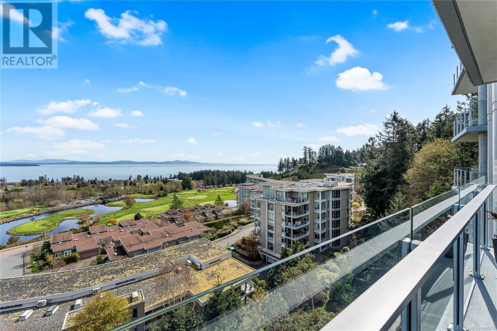 Photo 38 of 503 5388 Hill Rise Terr, Saanich BC