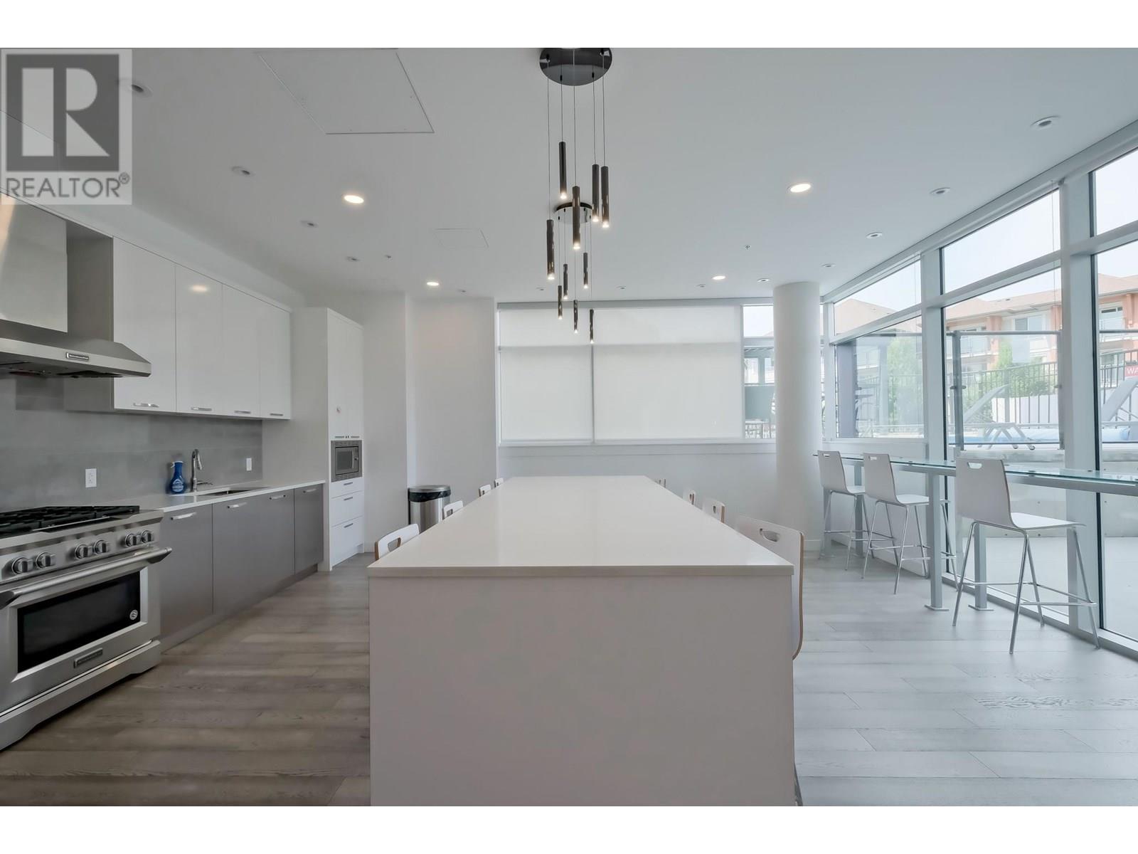 106 1151 Sunset Drive, Kelowna