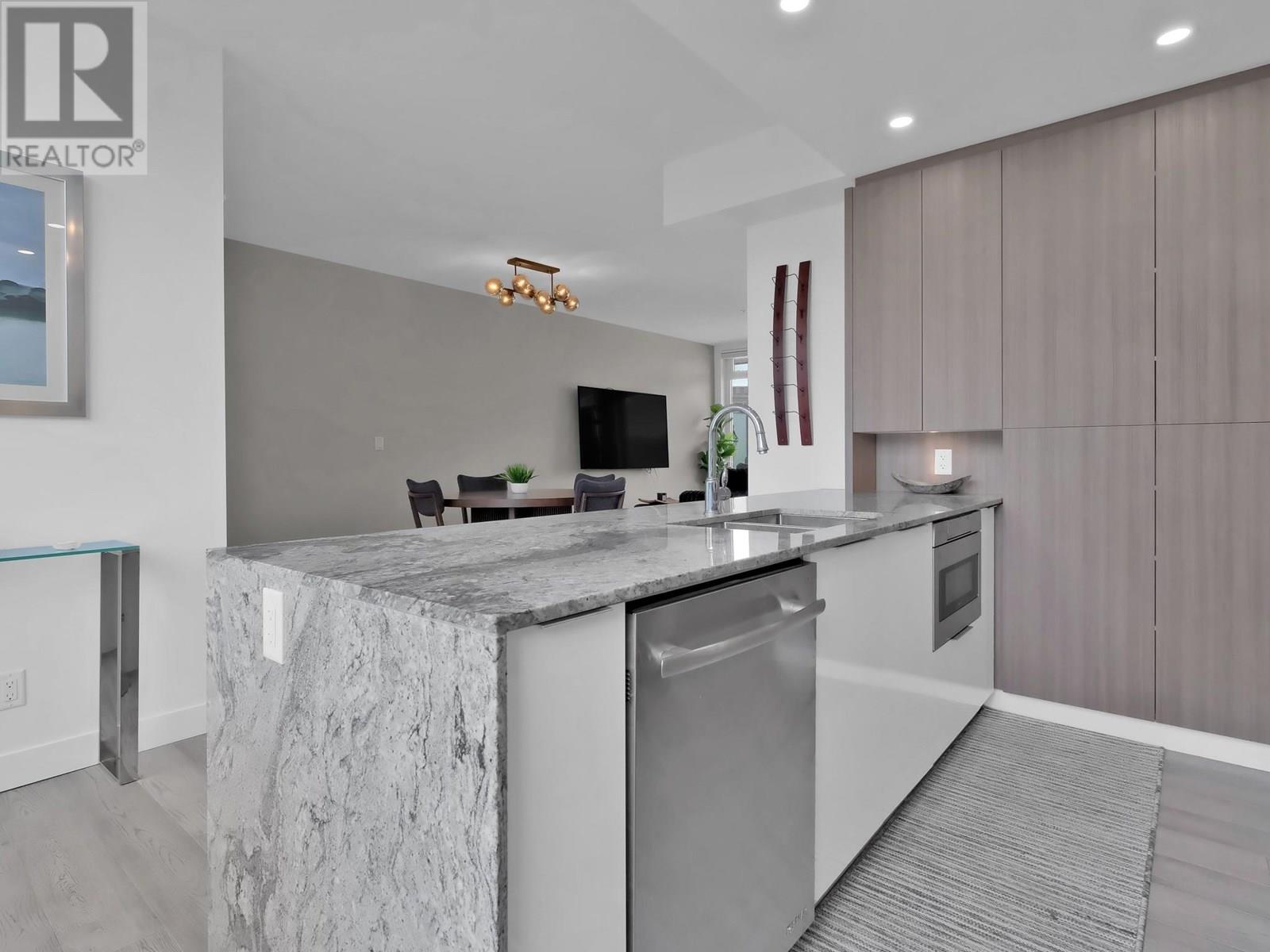 106 1151 Sunset Drive, Kelowna