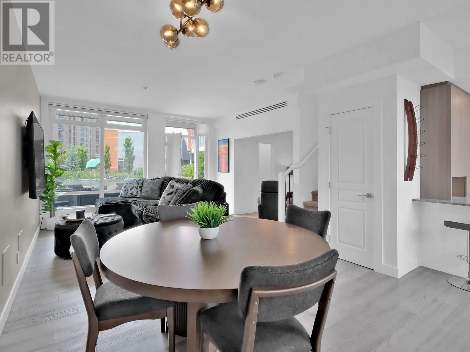 106 1151 Sunset Drive, Kelowna