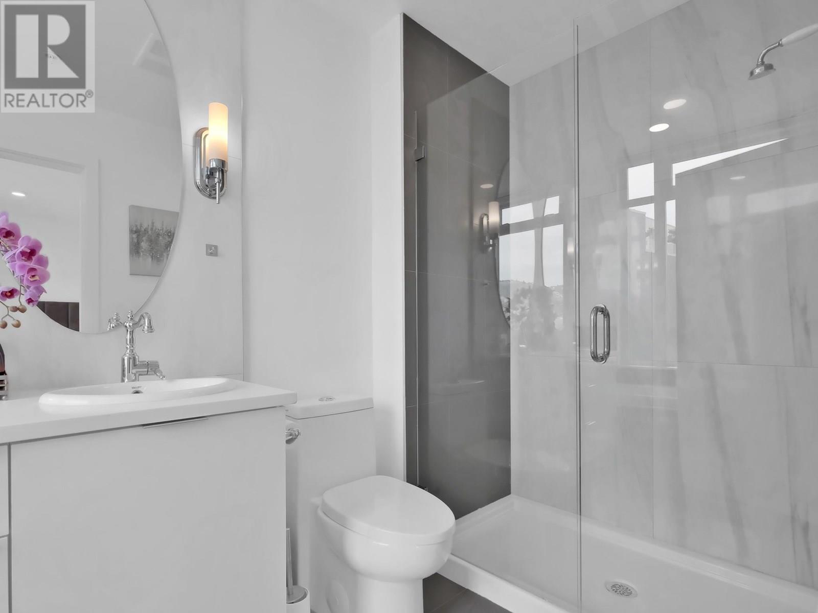 106 1151 Sunset Drive, Kelowna