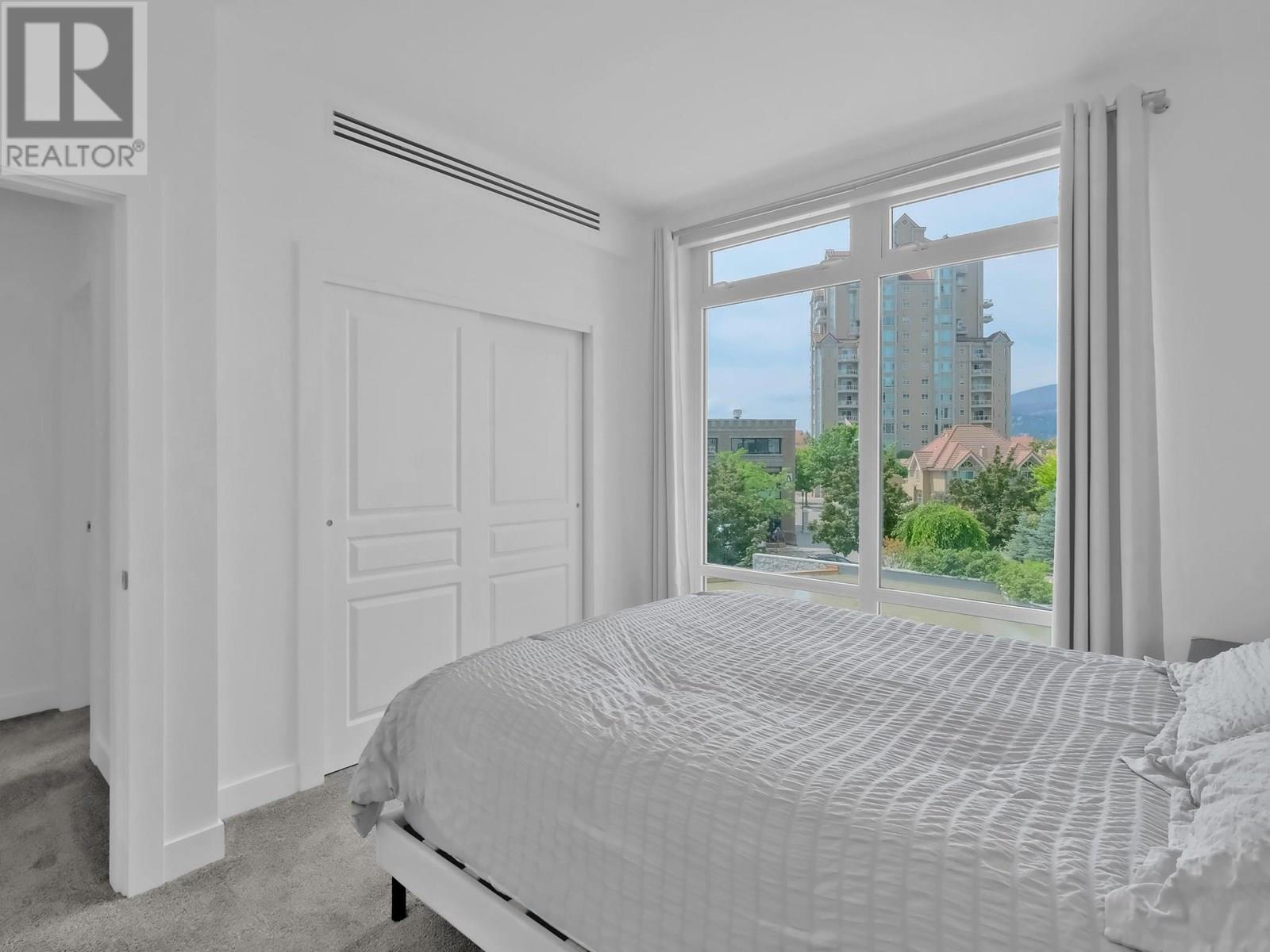 106 1151 Sunset Drive, Kelowna