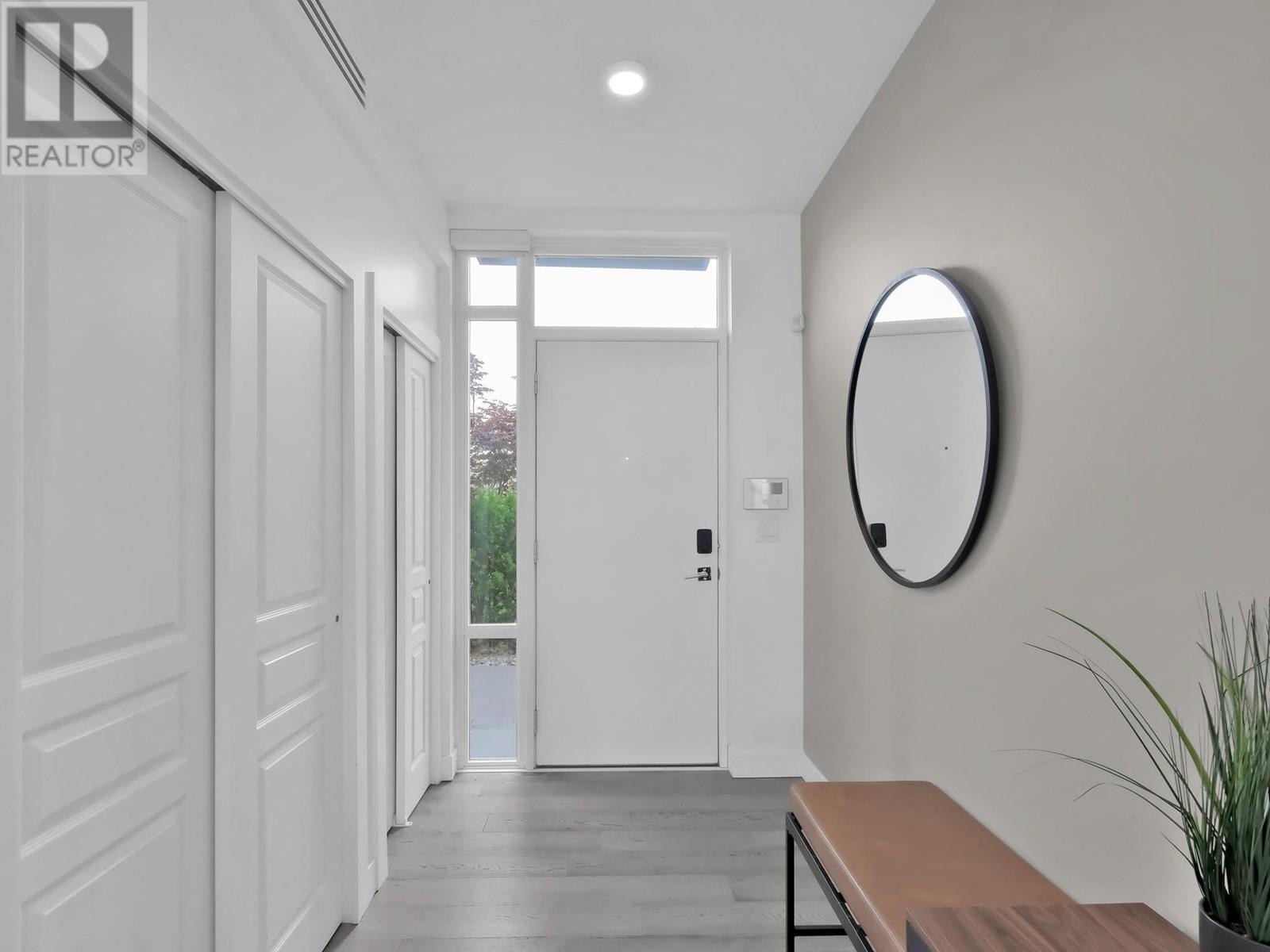 106 1151 Sunset Drive, Kelowna