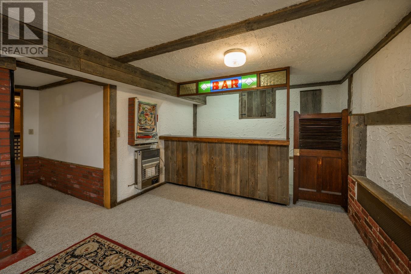Photo 2 of 2198 Laurier Crescent, Prince George BC