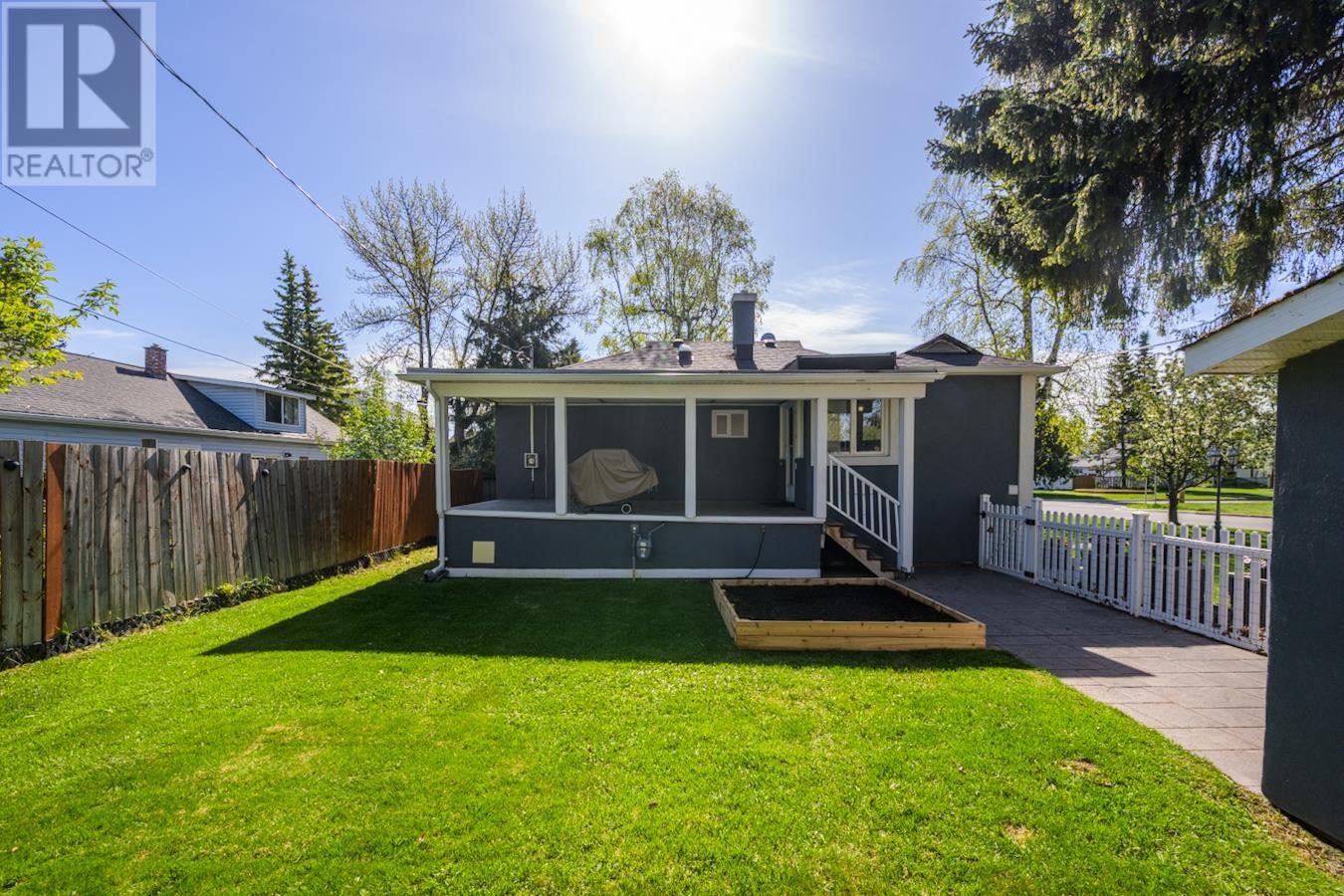 Photo 14 of 2198 Laurier Crescent, Prince George BC