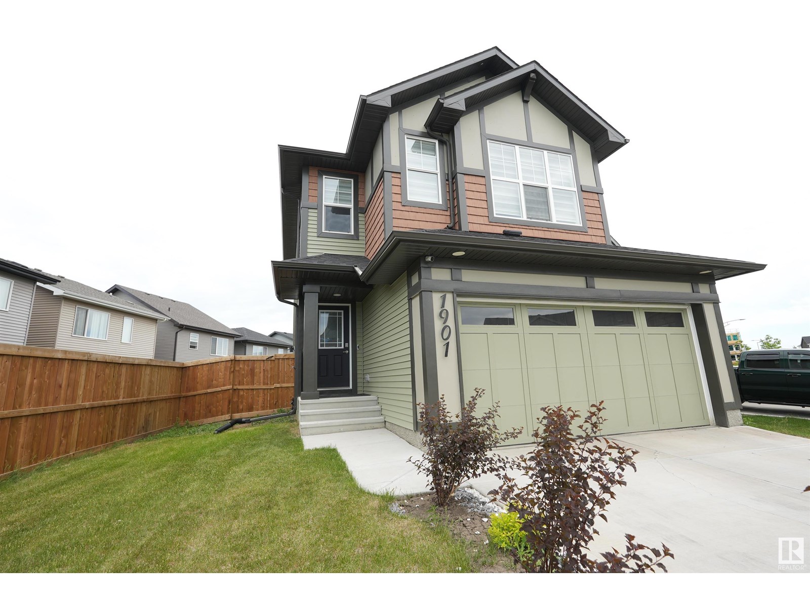 Photo 4 of 1901 Collip Vw Sw Sw, Edmonton AB