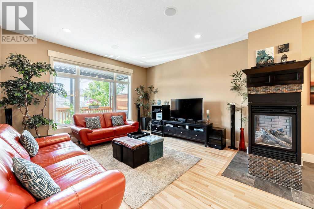 Single Family House for Sale in   Avenue NW Montgomery Calgary 