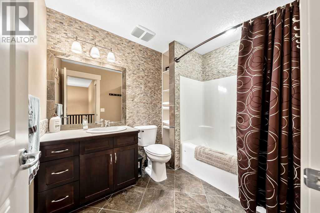 Single Family House for Sale in   Avenue NW Montgomery Calgary 