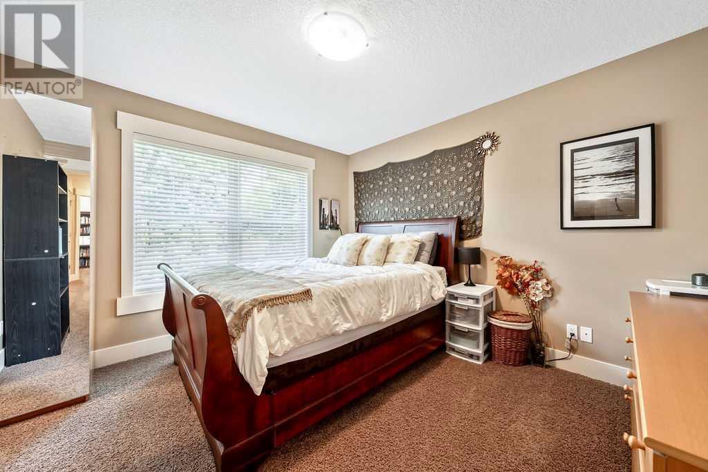 Single Family House for Sale in   Avenue NW Montgomery Calgary 