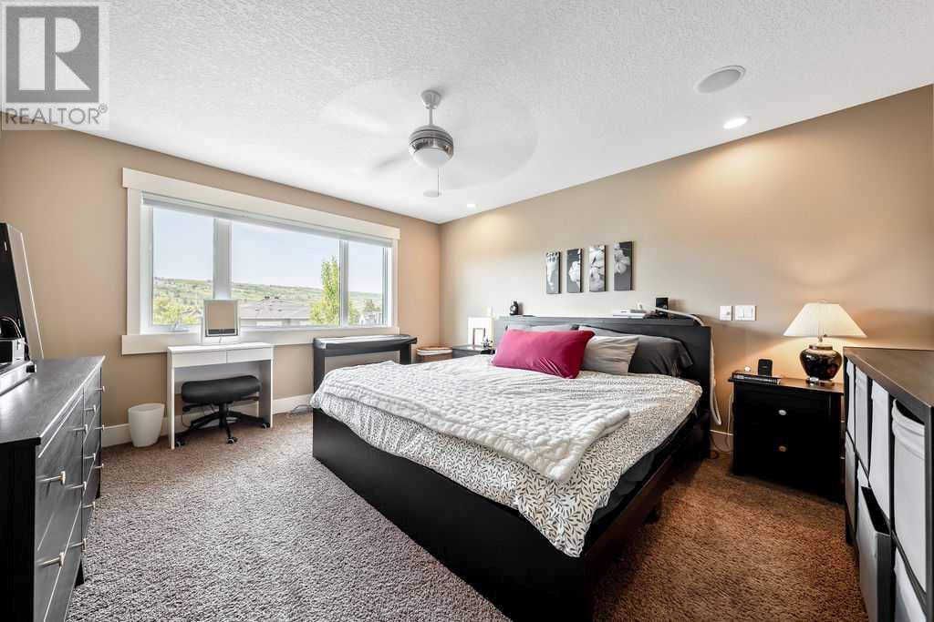 Single Family House for Sale in   Avenue NW Montgomery Calgary 