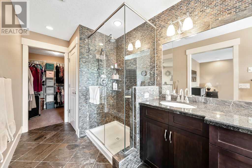 Single Family House for Sale in   Avenue NW Montgomery Calgary 